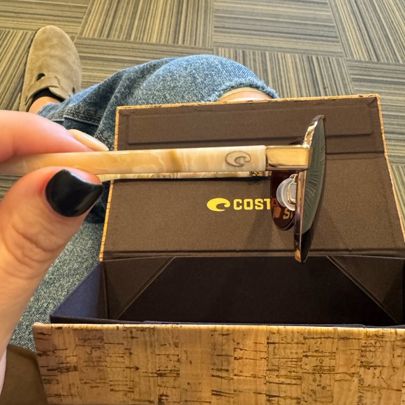 *NEW* Costa Sunglasses (polarized) - Picture 2 of 2